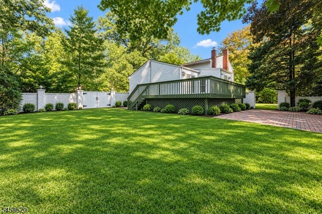 15 Camelot Way, Parsippany-troy Hills Twp., NJ 07054