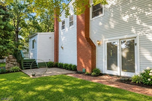 15 Camelot Way, Parsippany-troy Hills Twp., NJ 07054