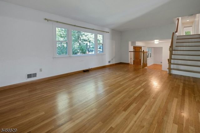 15 Camelot Way, Parsippany-troy Hills Twp., NJ 07054