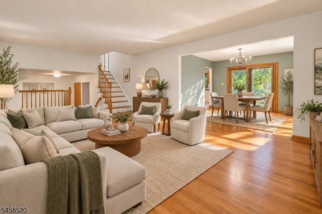 15 Camelot Way, Parsippany-troy Hills Twp., NJ 07054