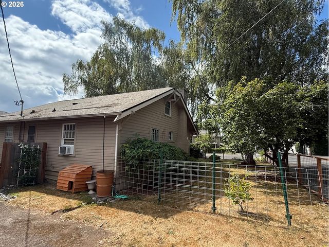 192 N VERNONIA Rd, St Helens, OR 97051