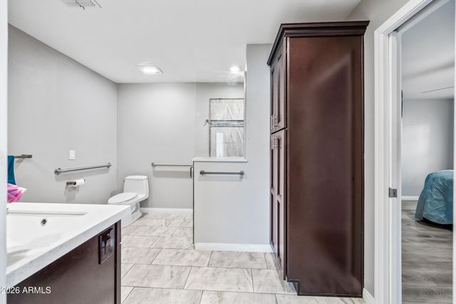 1105 W MESETO Avenue, Mesa, AZ 85210