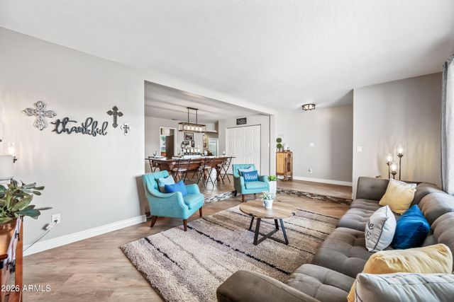 1105 W MESETO Avenue, Mesa, AZ 85210