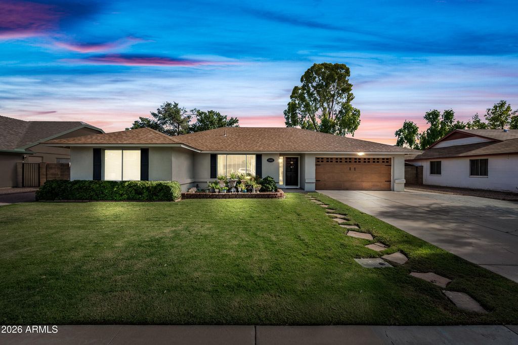 1105 W MESETO Avenue, Mesa, AZ 85210