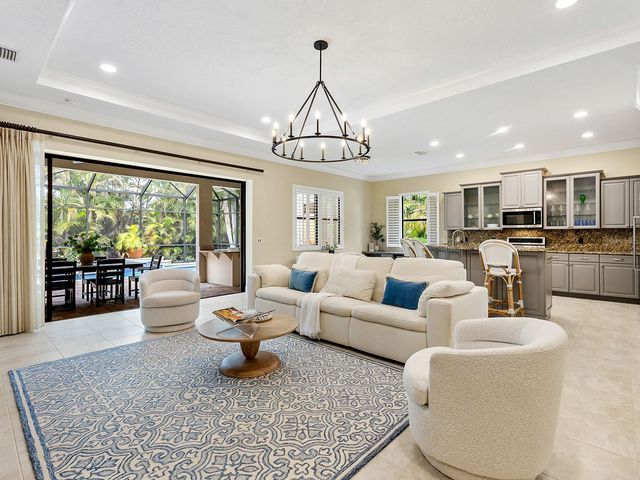 7210 LAKE FOREST GLEN, Lakewood Ranch, FL 34202