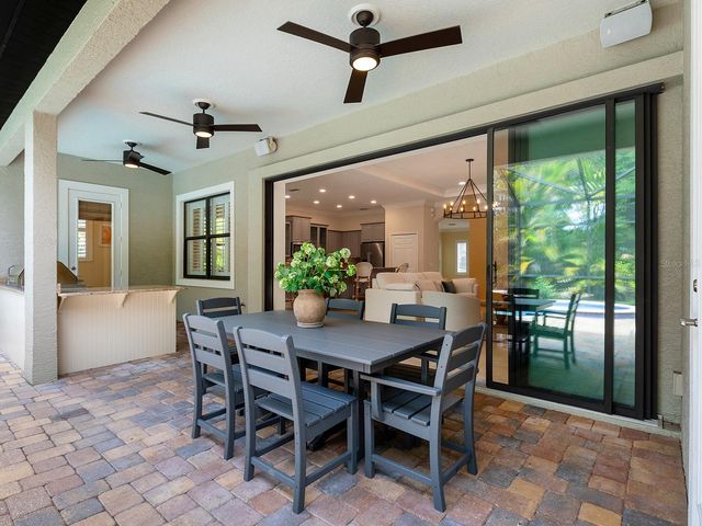 7210 LAKE FOREST GLEN, Lakewood Ranch, FL 34202