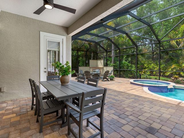 7210 LAKE FOREST GLEN, Lakewood Ranch, FL 34202