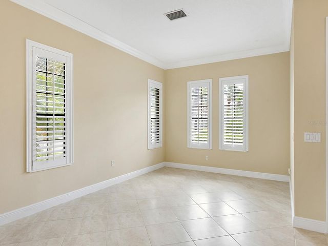 7210 LAKE FOREST GLEN, Lakewood Ranch, FL 34202