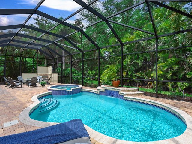 7210 LAKE FOREST GLEN, Lakewood Ranch, FL 34202
