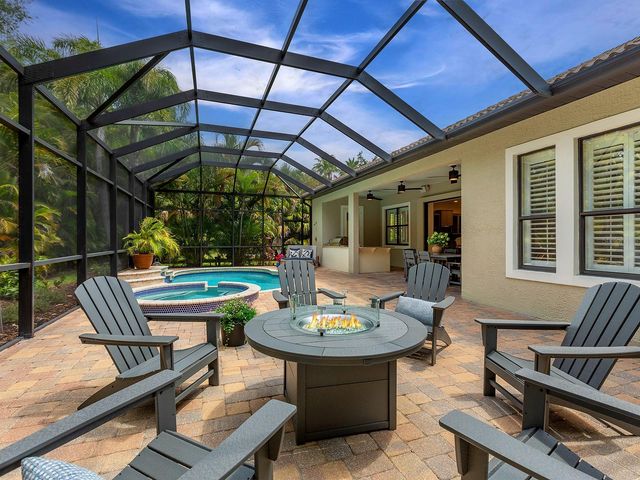 7210 LAKE FOREST GLEN, Lakewood Ranch, FL 34202
