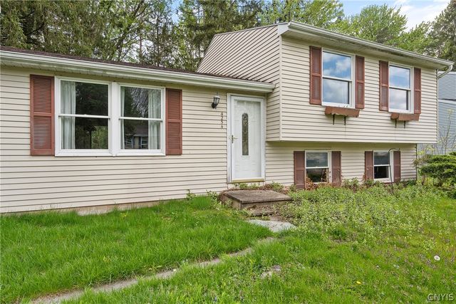 4254 Vine Meadow Road, Clay, NY 13090