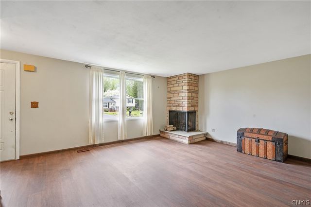 4254 Vine Meadow Road, Clay, NY 13090