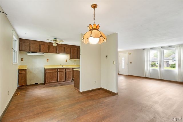 4254 Vine Meadow Road, Clay, NY 13090
