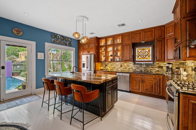 1911 Harold Street, Houston, TX 77098