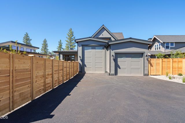 3333 NW Leavitt Lane 256, Bend, OR 97703