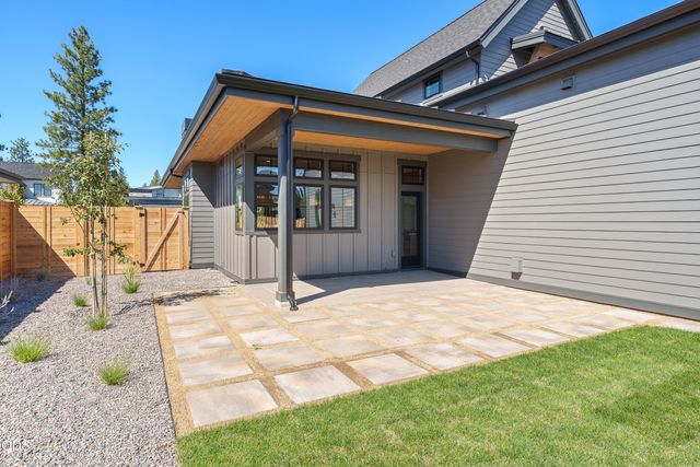 3333 NW Leavitt Lane 256, Bend, OR 97703