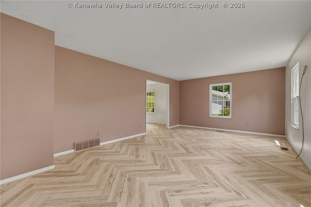 212 Pawnee Drive, Charleston, WV 25312