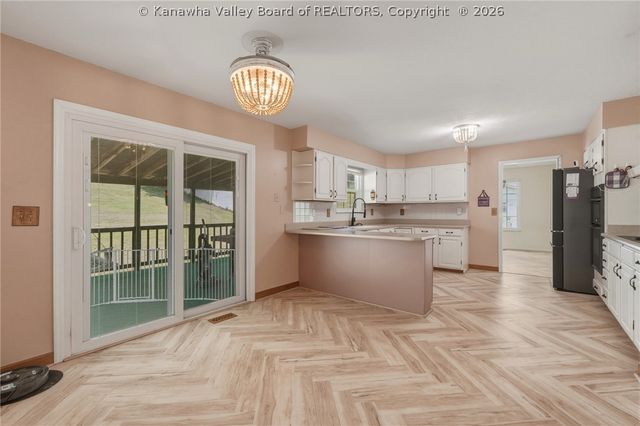 212 Pawnee Drive, Charleston, WV 25312