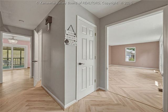 212 Pawnee Drive, Charleston, WV 25312