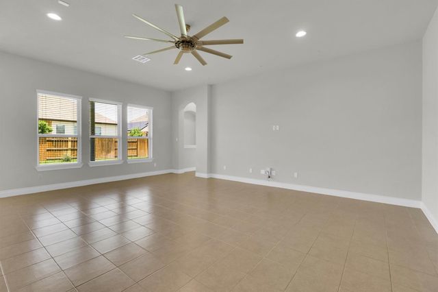 19316 Brusk LN, Pflugerville, TX 78660