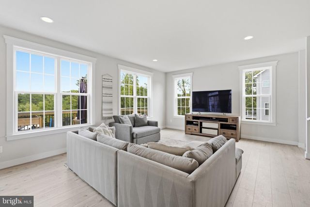 17992 RIDGEWOOD PL, Round Hill, VA 20141