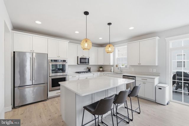 17992 RIDGEWOOD PL, Round Hill, VA 20141