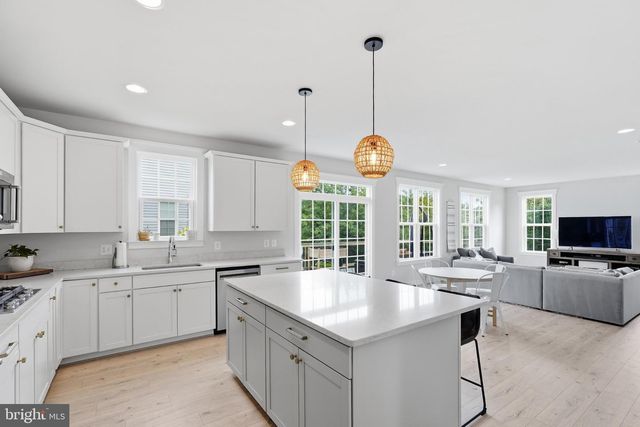 17992 RIDGEWOOD PL, Round Hill, VA 20141