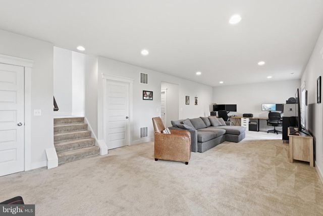 17992 RIDGEWOOD PL, Round Hill, VA 20141
