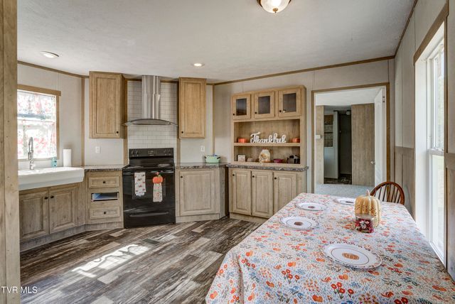 1295 Highway 19e, Bluff City, TN 37618