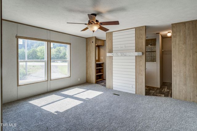 1295 Highway 19e, Bluff City, TN 37618