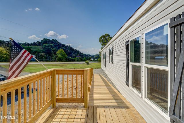 1295 Highway 19e, Bluff City, TN 37618