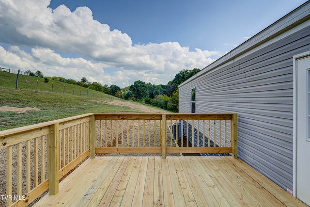 1295 Highway 19e, Bluff City, TN 37618