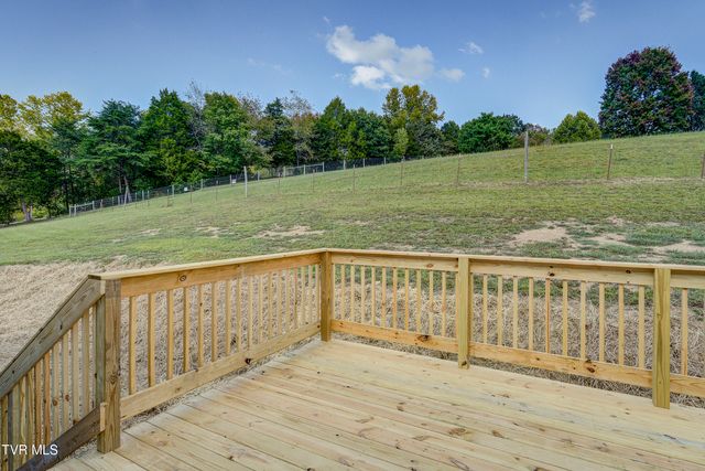 1295 Highway 19e, Bluff City, TN 37618
