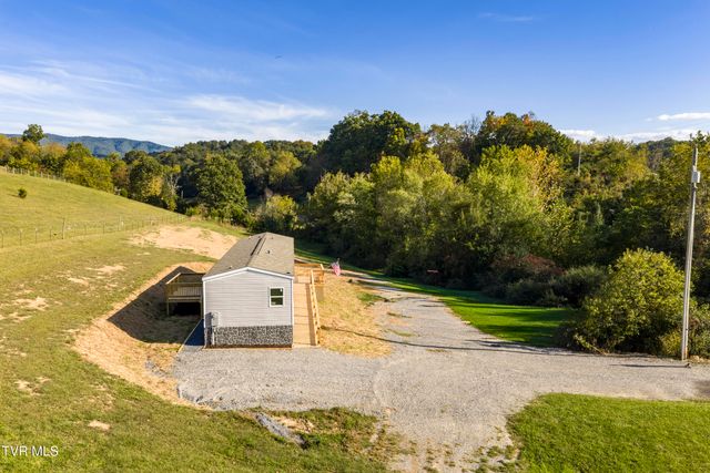 1295 Highway 19e, Bluff City, TN 37618