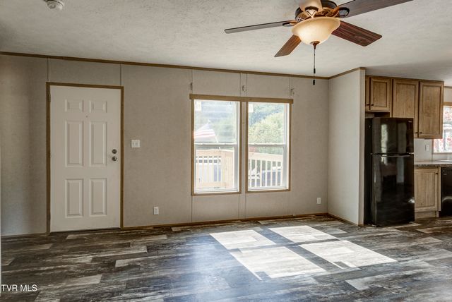 1295 Highway 19e, Bluff City, TN 37618