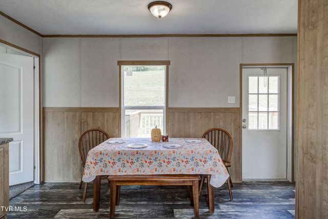1295 Highway 19e, Bluff City, TN 37618