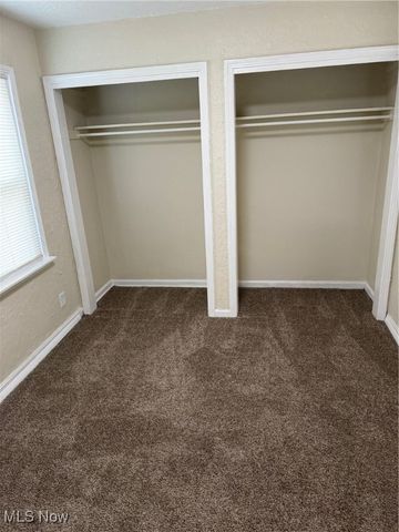 1194 Greenwood Avenue, Akron, OH 44320