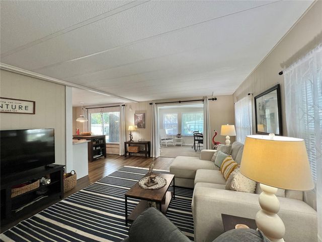 106 ROYAL PALM DRIVE, Leesburg, FL 34748