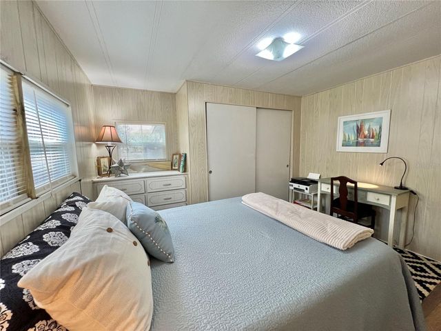 106 ROYAL PALM DRIVE, Leesburg, FL 34748