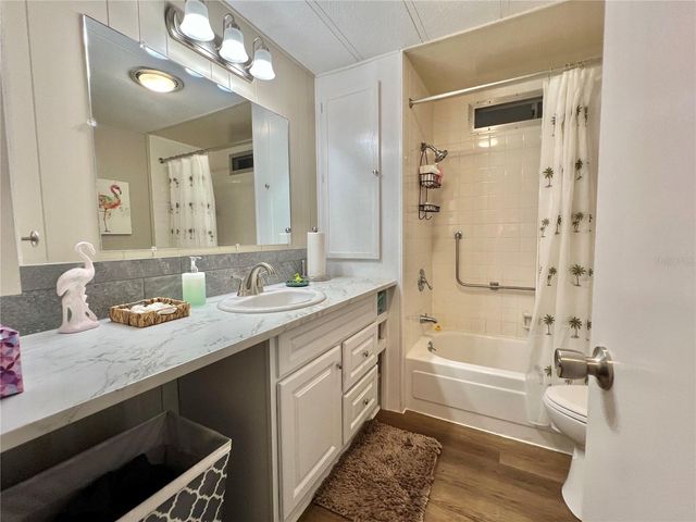 106 ROYAL PALM DRIVE, Leesburg, FL 34748