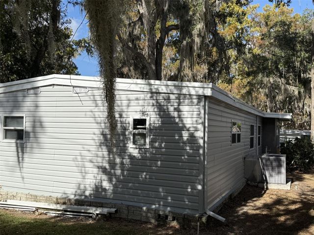 106 ROYAL PALM DRIVE, Leesburg, FL 34748