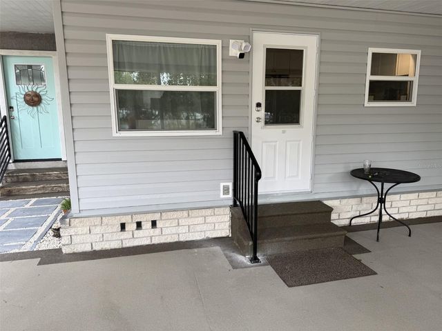 106 ROYAL PALM DRIVE, Leesburg, FL 34748