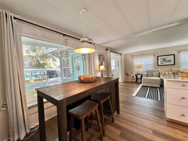 106 ROYAL PALM DRIVE, Leesburg, FL 34748