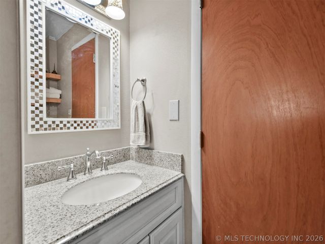 2324 N Plainview, Ardmore, OK 73401