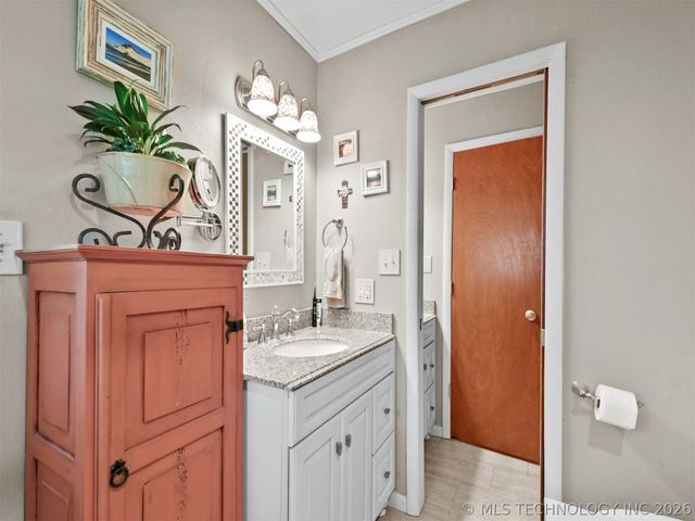 2324 N Plainview, Ardmore, OK 73401