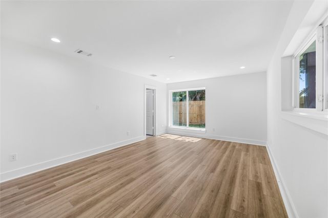 14125 Norway Street B, Houston, TX 77047