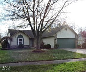 8419 Brook Pointe Court, Indianapolis, IN 46234