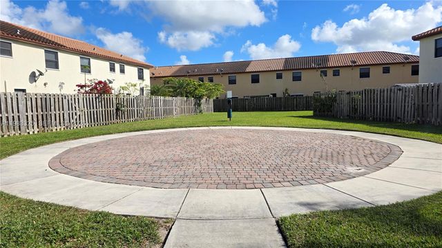3777 SE 1st St, Homestead, FL 33033