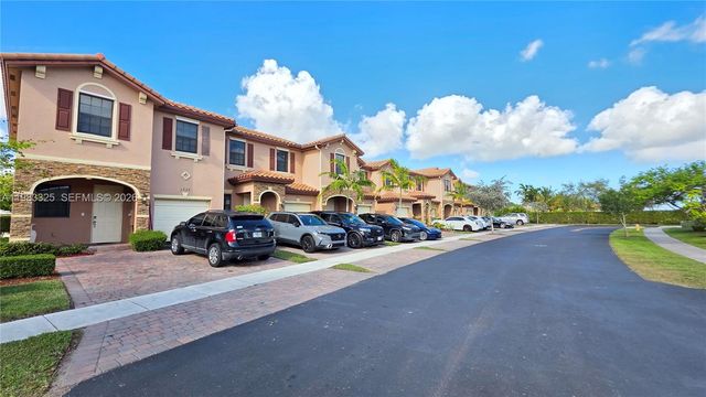 3777 SE 1st St, Homestead, FL 33033