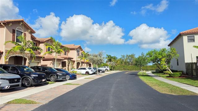 3777 SE 1st St, Homestead, FL 33033
